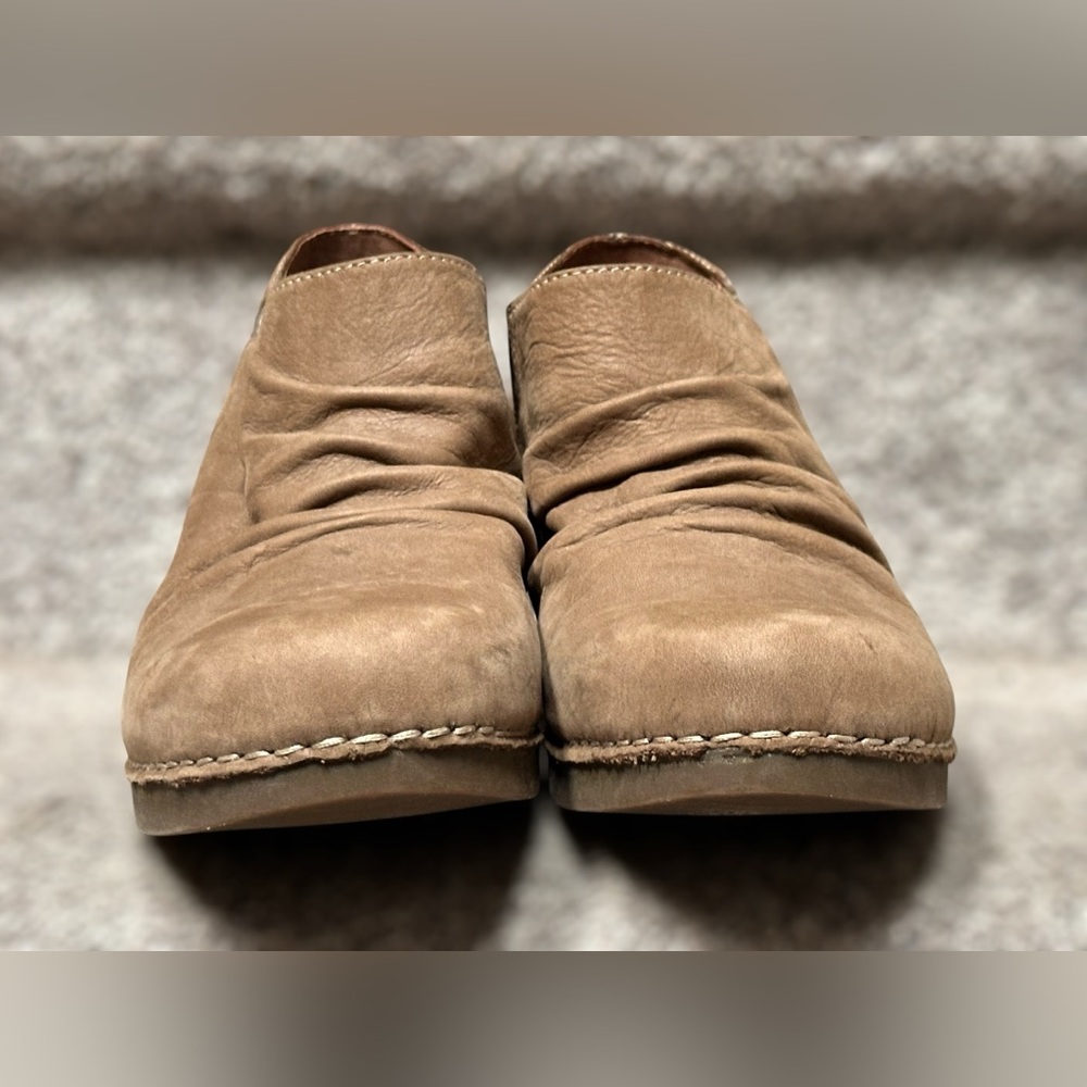 SOLD Dansko Sheena Wedge Booties Walnut Ankle Nubuck Leather Women’s US 6.5-7 - Picture 10 of 14
